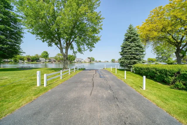 $199,900 | 112 Abbott Lane, Brooklyn, MI 49230