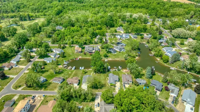 $199,900 | 112 Abbott Lane, Brooklyn, MI 49230