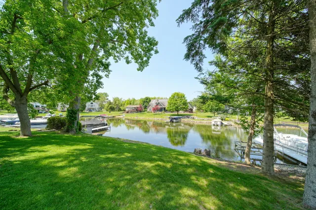 $199,900 | 112 Abbott Lane, Brooklyn, MI 49230