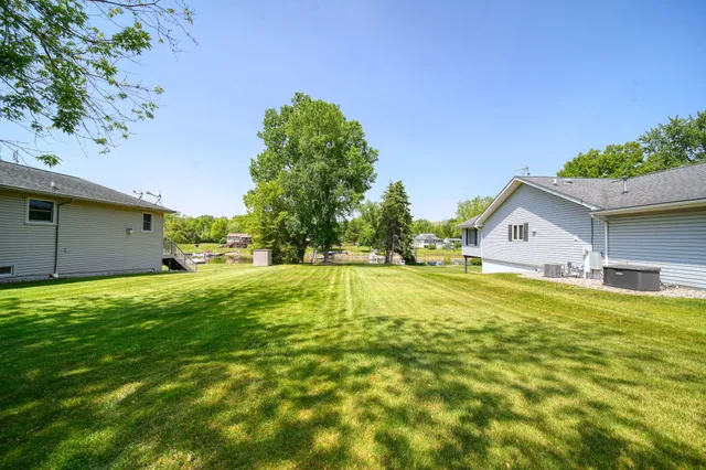 $199,900 | 112 Abbott Lane, Brooklyn, MI 49230