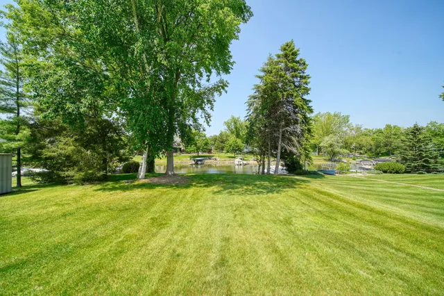 $199,900 | 112 Abbott Lane, Brooklyn, MI 49230