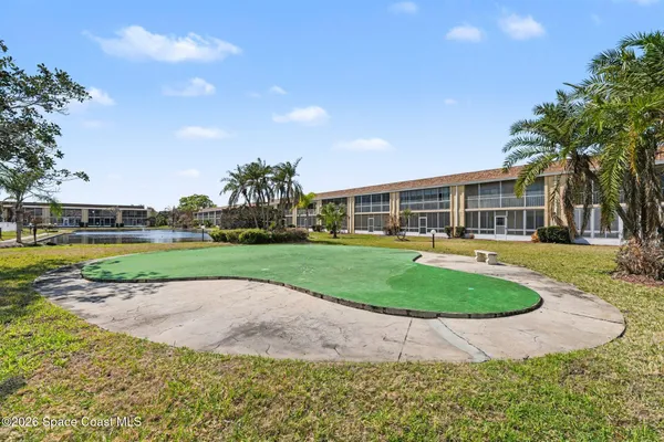 a view of outdoor space yard and green space