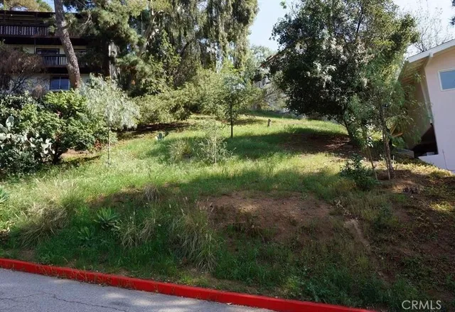 a view of lake background with house
