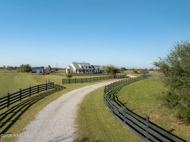 $665,000 | 3713 Vidrine Road, Ville Platte, LA 70586