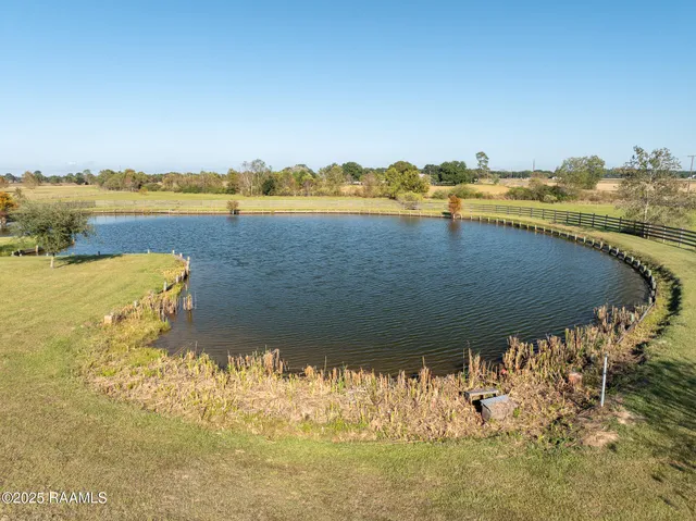 $675,000 | 3713 Vidrine Road, Ville Platte, LA 70586