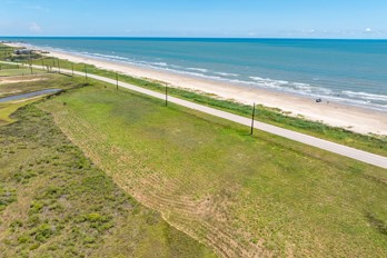 11621 Bluewater Highway Freeport, TX 77541 - Photo 2 of 6 a view of an ocean