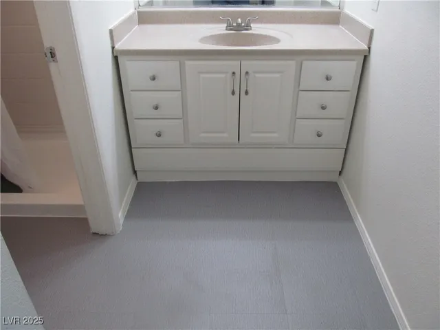 $1,750 | 7746 Cobden Court, Las Vegas, NV 89147