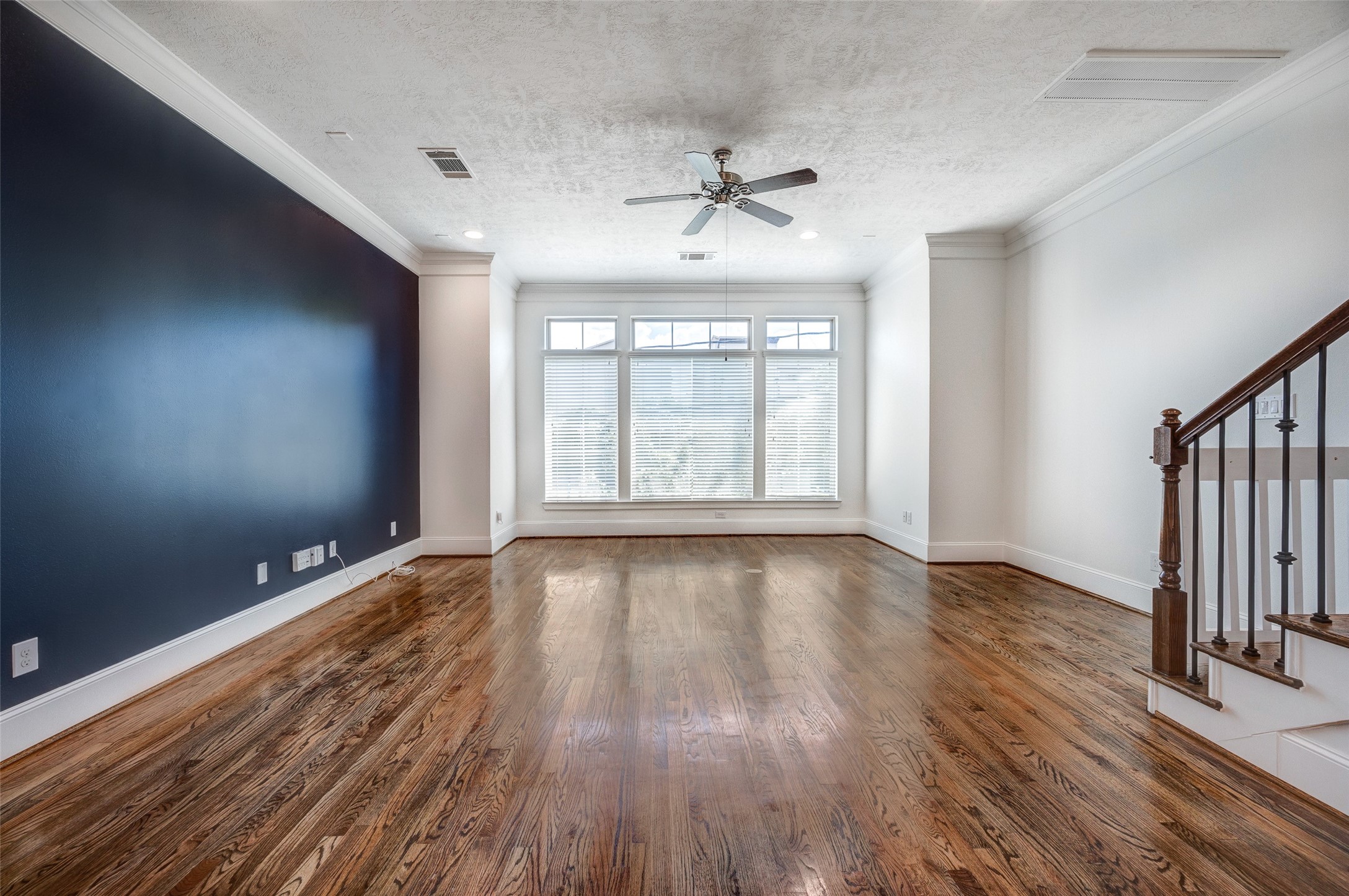 1413 Patterson Street Houston, TX 77007 - Photo 13 of 37 So much space