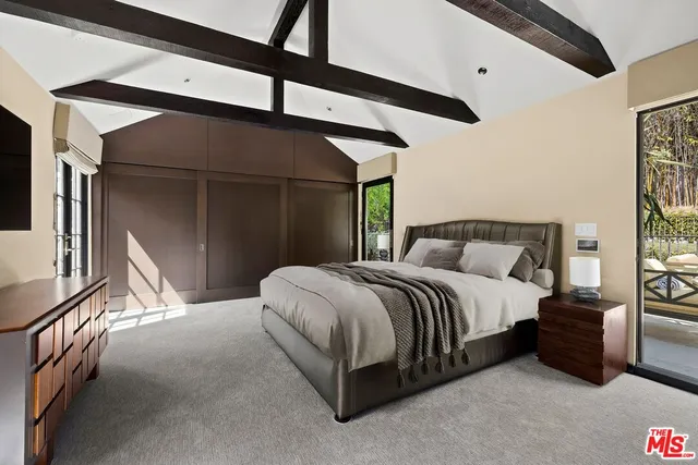 $14,000 | 3300 North Knoll Drive, Los Angeles, CA 90068