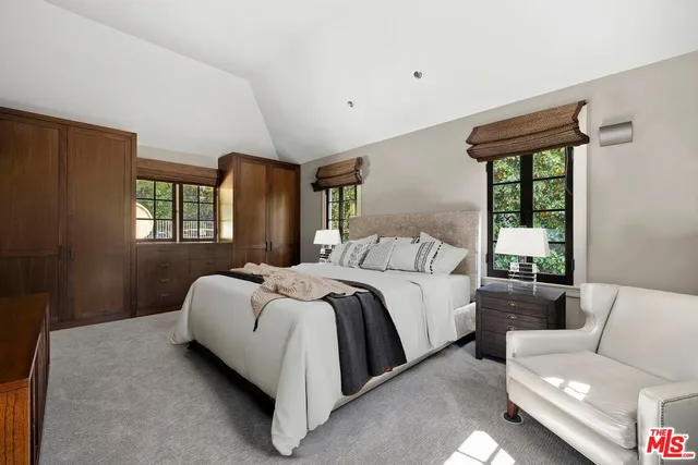 $14,000 | 3300 North Knoll Drive, Los Angeles, CA 90068