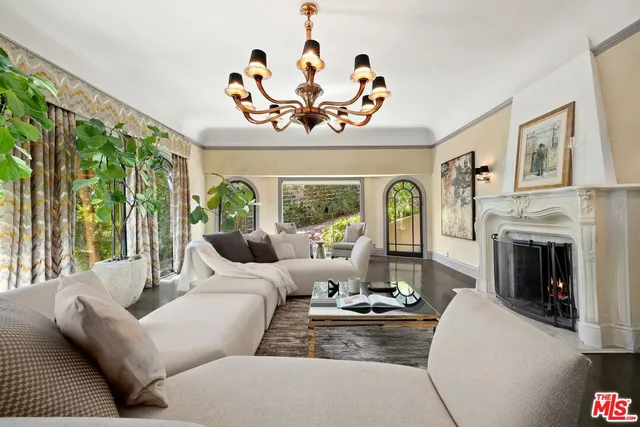 $14,000 | 3300 North Knoll Drive, Los Angeles, CA 90068