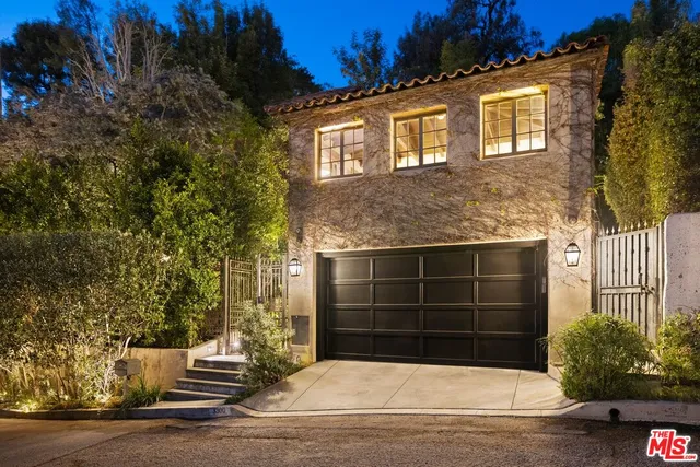 $14,000 | 3300 North Knoll Drive, Los Angeles, CA 90068