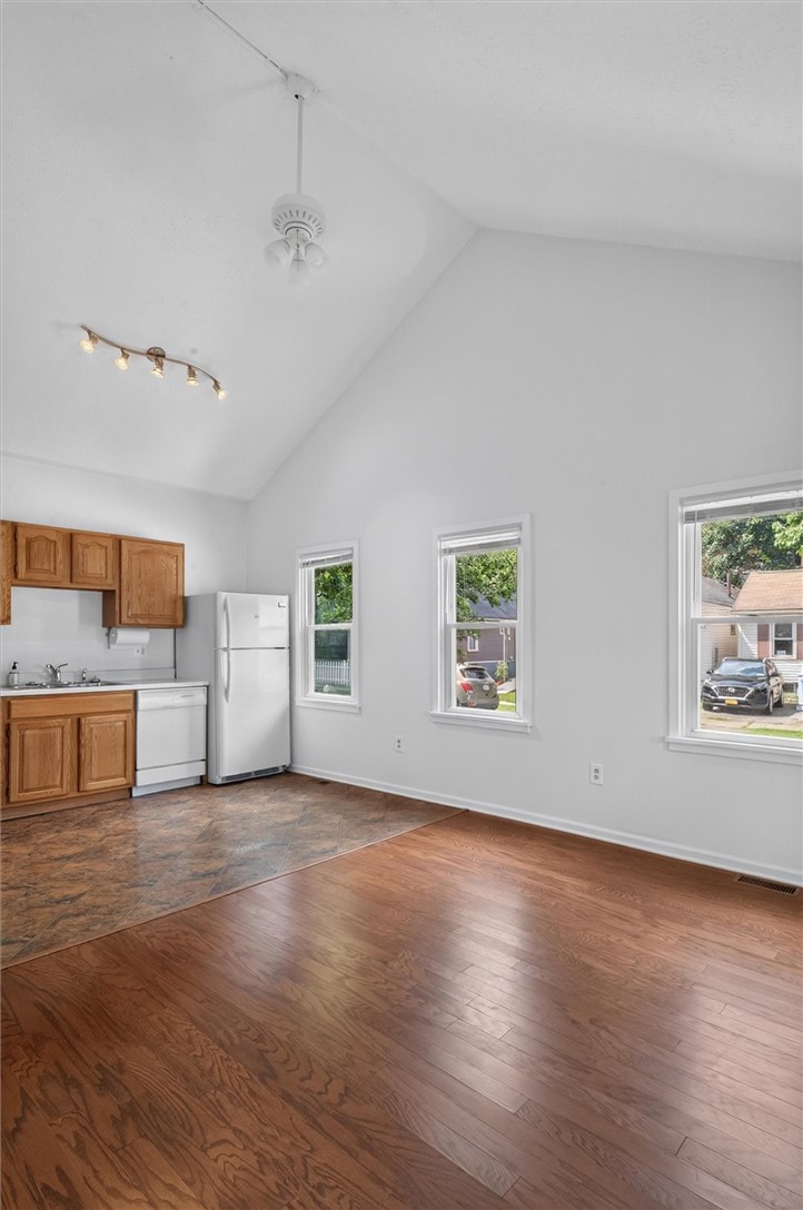20 Poplar Street Rochester, NY 14620 - Photo 13 of 33 Gallery Image 13