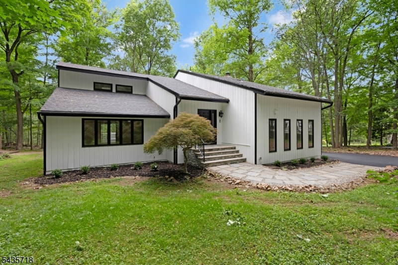 1 Fernwood Road Warren, NJ 07059 - Photo 1 of 41