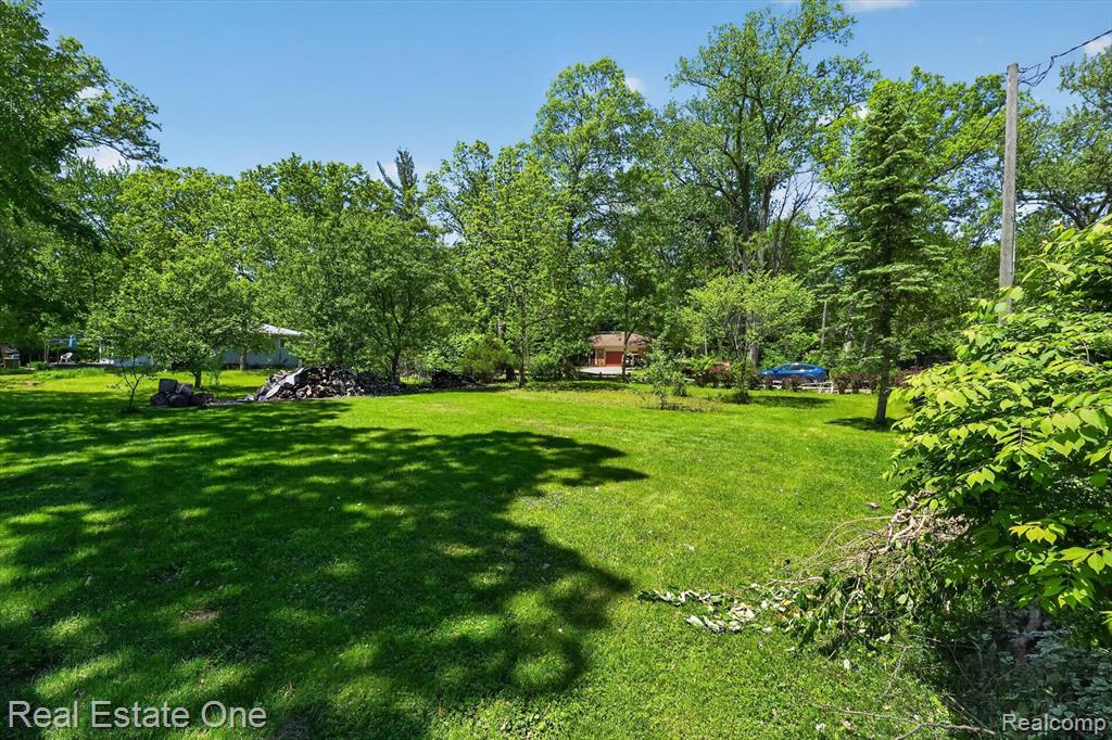 3920 Wint Road Commerce Township, MI 48382 - Photo 37 of 60