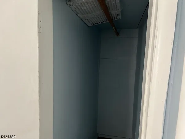 $2,250 | 150 Stuyvesant Avenue, Unit 1L, Newark, NJ 07106
