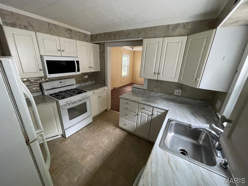 4720 Ruth Street Belleville, IL 62226 - Photo 6 of 25 Gallery Image 6