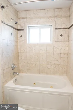 $2,100 | 36 T Street Northeast, Unit 202, Washington, DC 20002