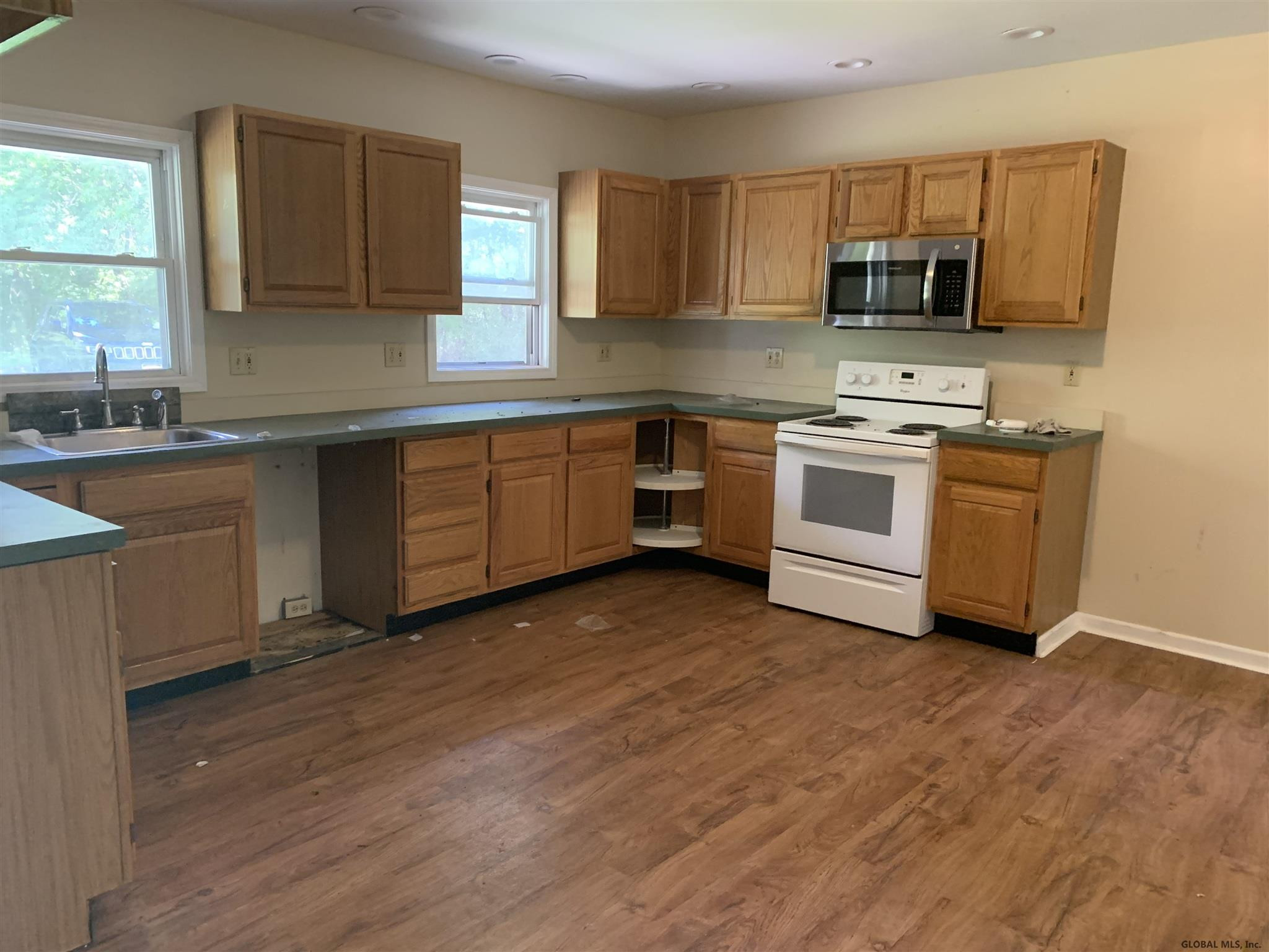 296 Rte 9W Bethlehem, NY 12077 - Photo 6 of 14 Photo 6
