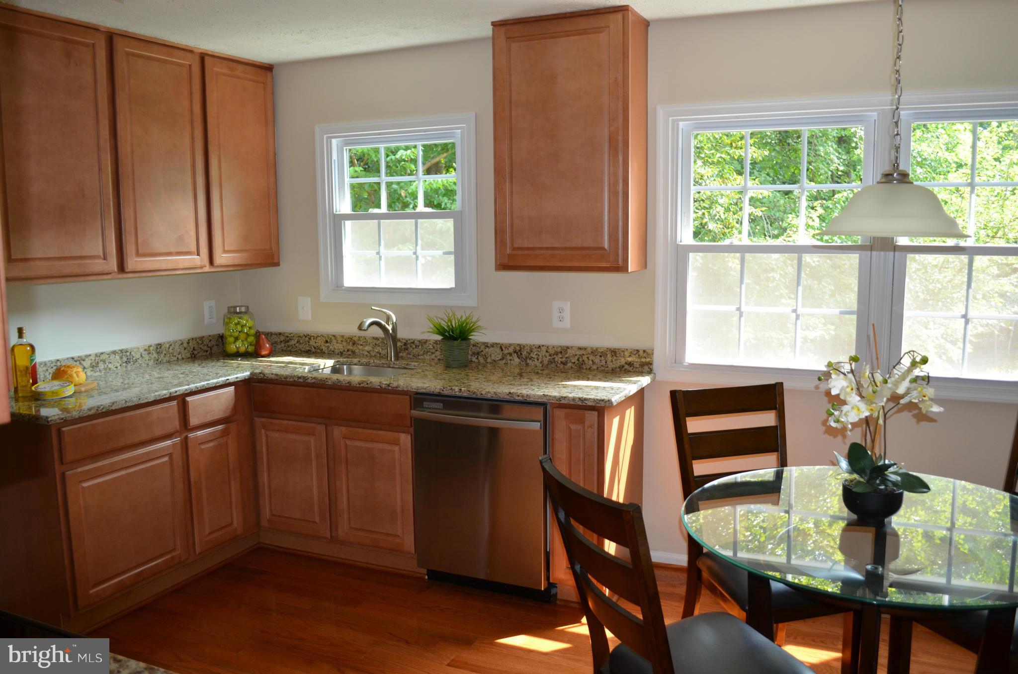 7613 Modisto Lane Springfield, VA 22153 - Photo 7 of 26 Kitchen