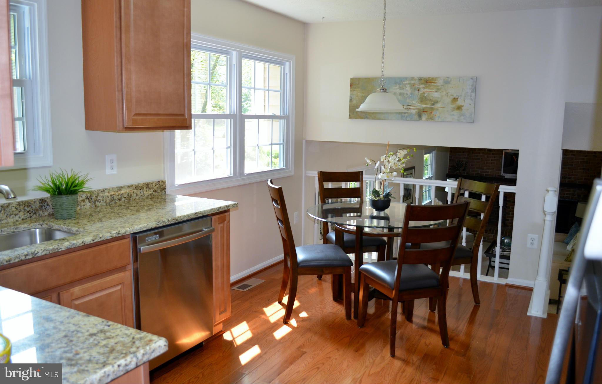7613 Modisto Lane Springfield, VA 22153 - Photo 8 of 26 Kitchen