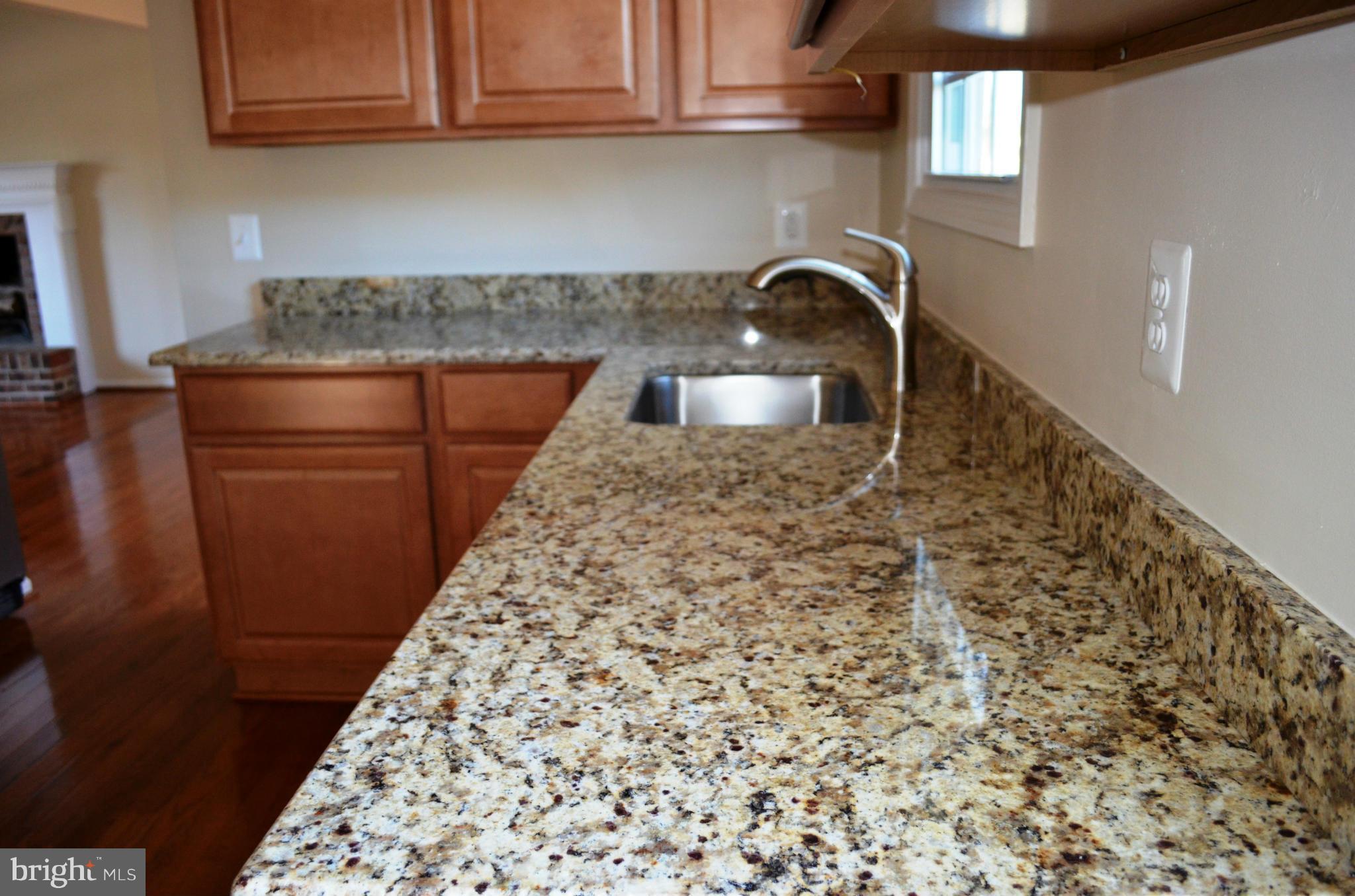 7613 Modisto Lane Springfield, VA 22153 - Photo 9 of 26 Kitchen