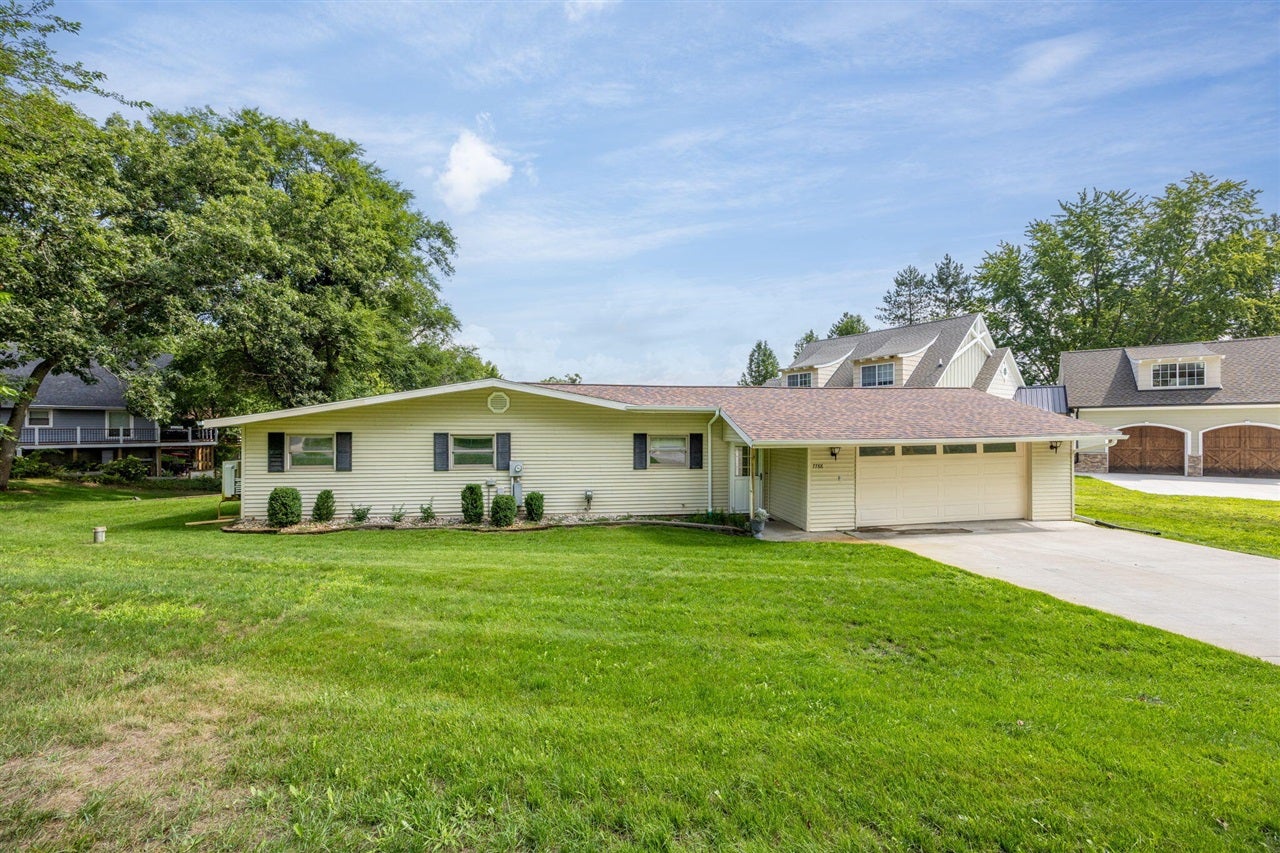 7788 West Royal Road Canadian Lakes, MI 49346 - Photo 5 of 59 Gallery Image 5