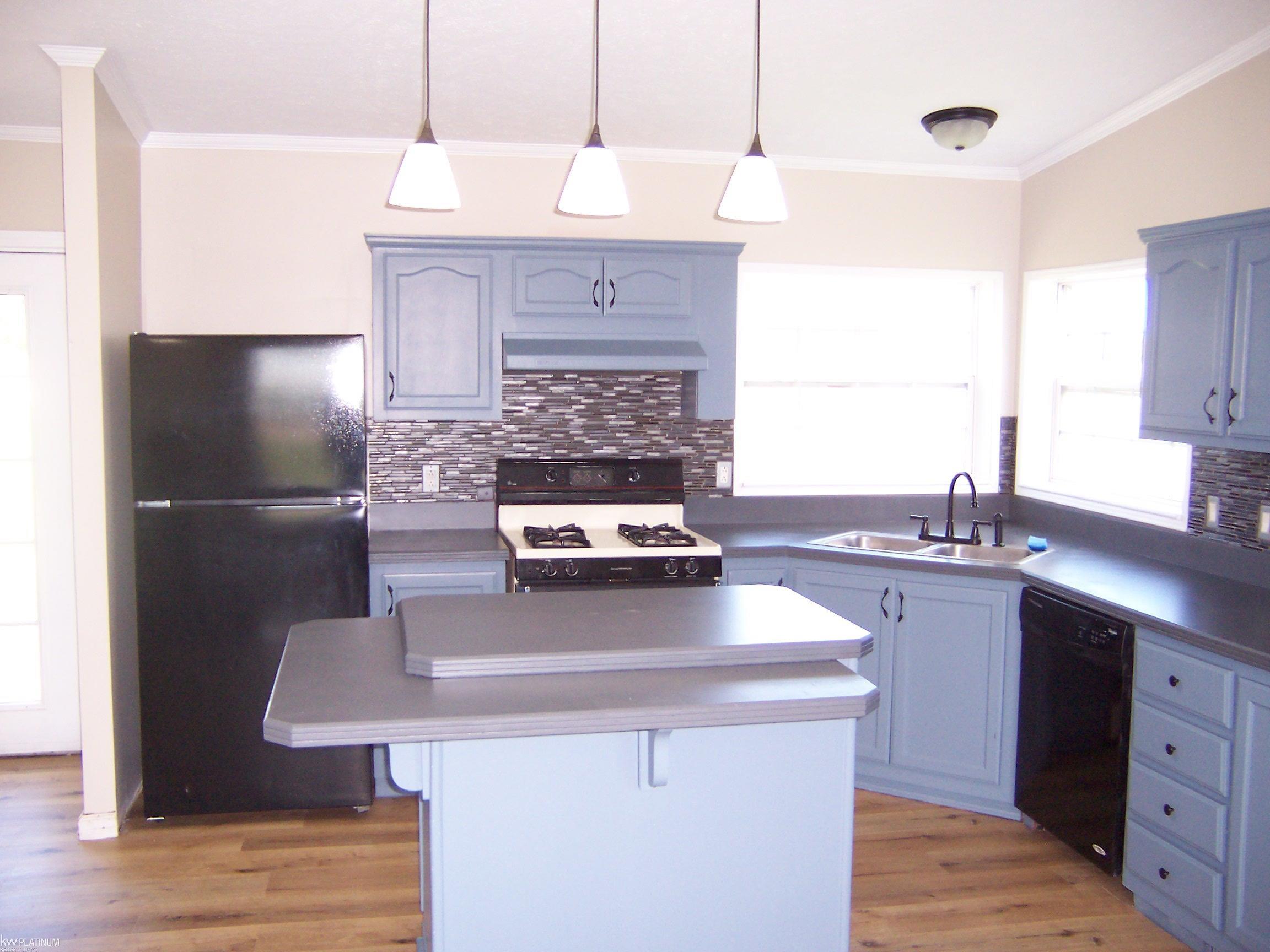 10222 Metcalf Road Avoca, MI 48006 - Photo 3 of 22