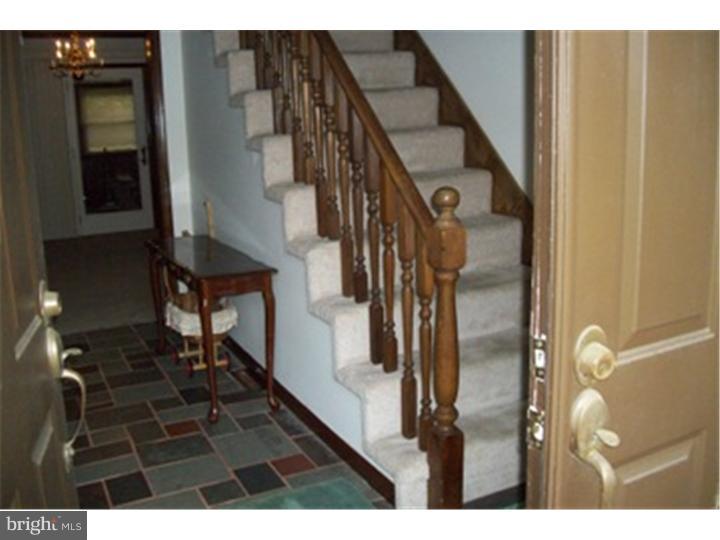 303 West Chestnut Hill Road Newark, DE 19713 - Photo 2 of 25 Gallery Image 2
