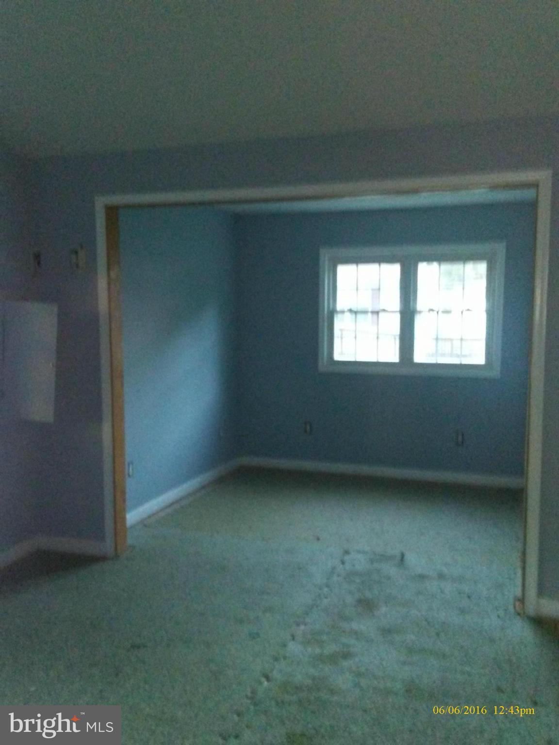 8600 Oak Road Baltimore, MD 21219 - Photo 7 of 10 Bedroom (Master)