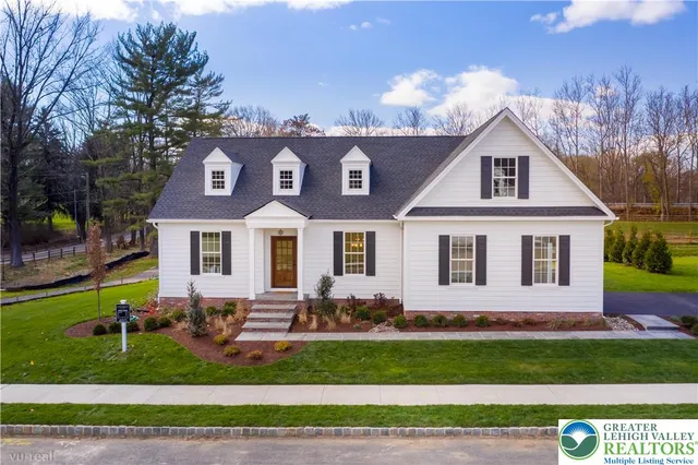 $1,160,000 | 4630 Old Saucon Road, Bethlehem, PA 18015