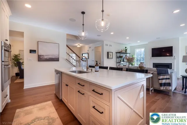 $1,160,000 | 4630 Old Saucon Road, Bethlehem, PA 18015