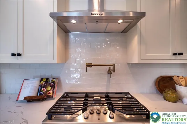 $1,160,000 | 4630 Old Saucon Road, Bethlehem, PA 18015