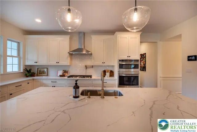 $1,160,000 | 4630 Old Saucon Road, Bethlehem, PA 18015