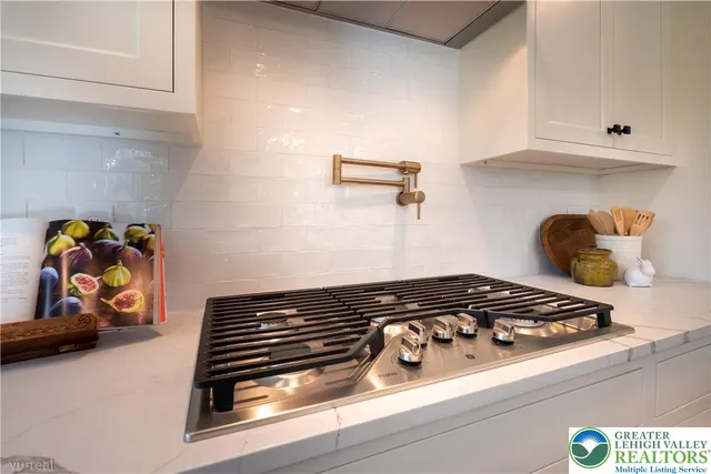 $1,160,000 | 4630 Old Saucon Road, Bethlehem, PA 18015