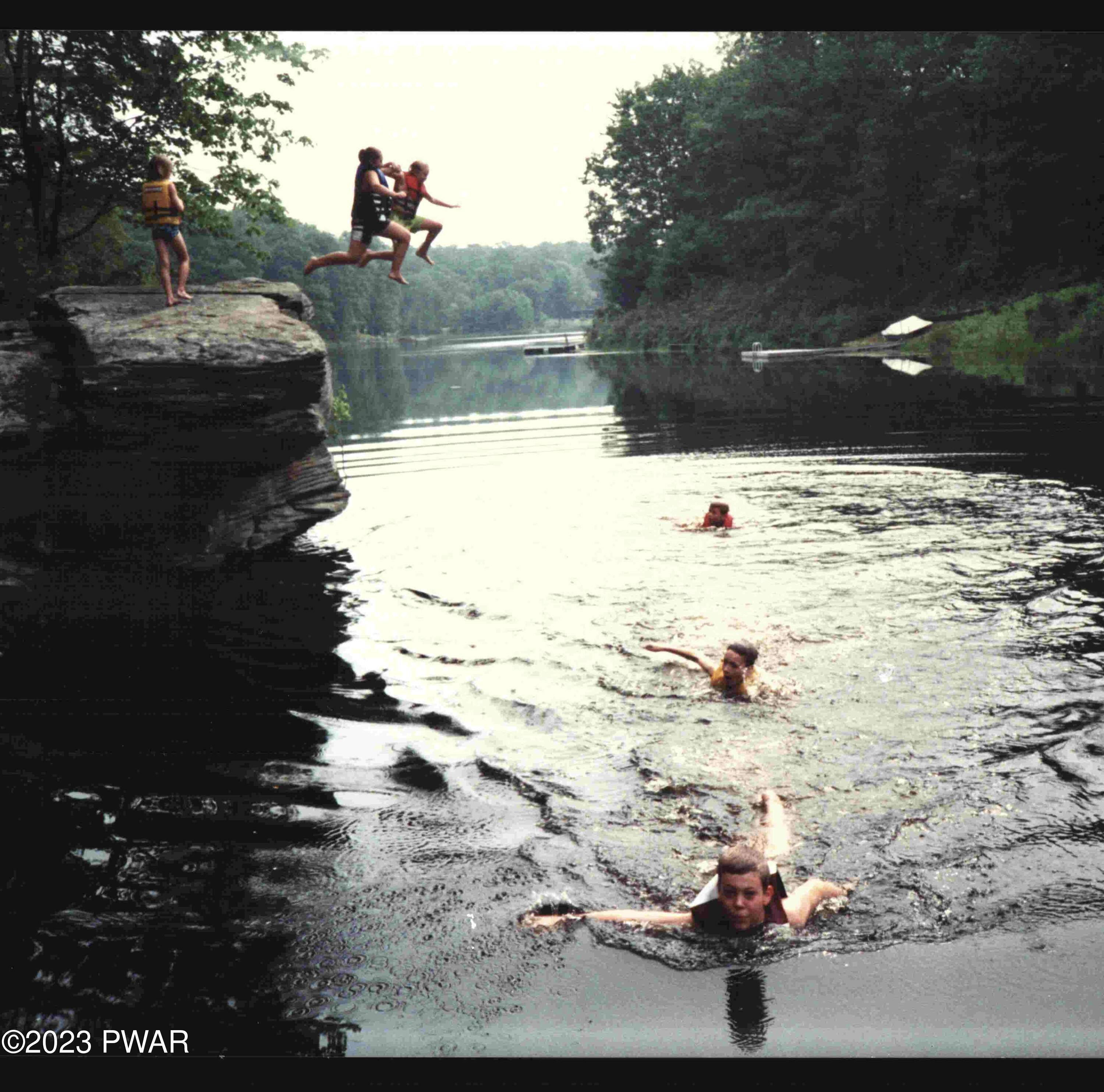 474 Log Tavern Road Milford, PA 18337 - Photo 4 of 60