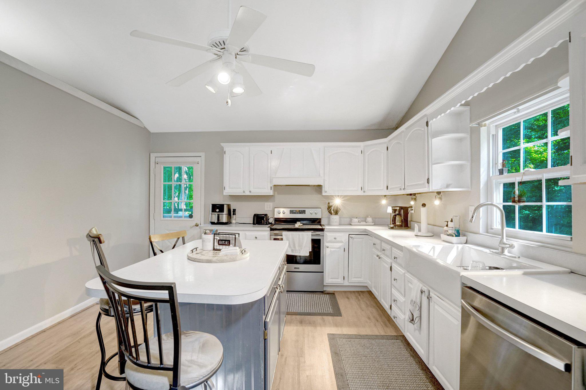 9205 Piscataway Road Clinton, MD 20735 - Photo 6 of 20