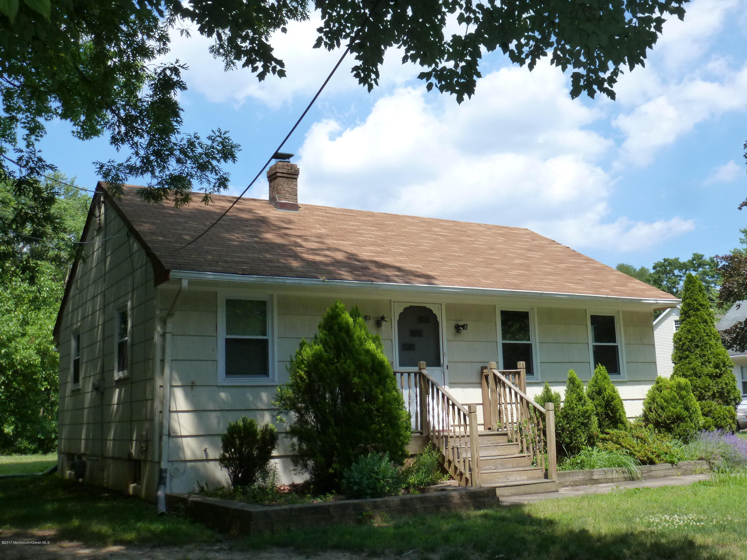 53 Aberdeen Road Matawan, NJ 07747 - Photo 2 of 15 EXTERIOR