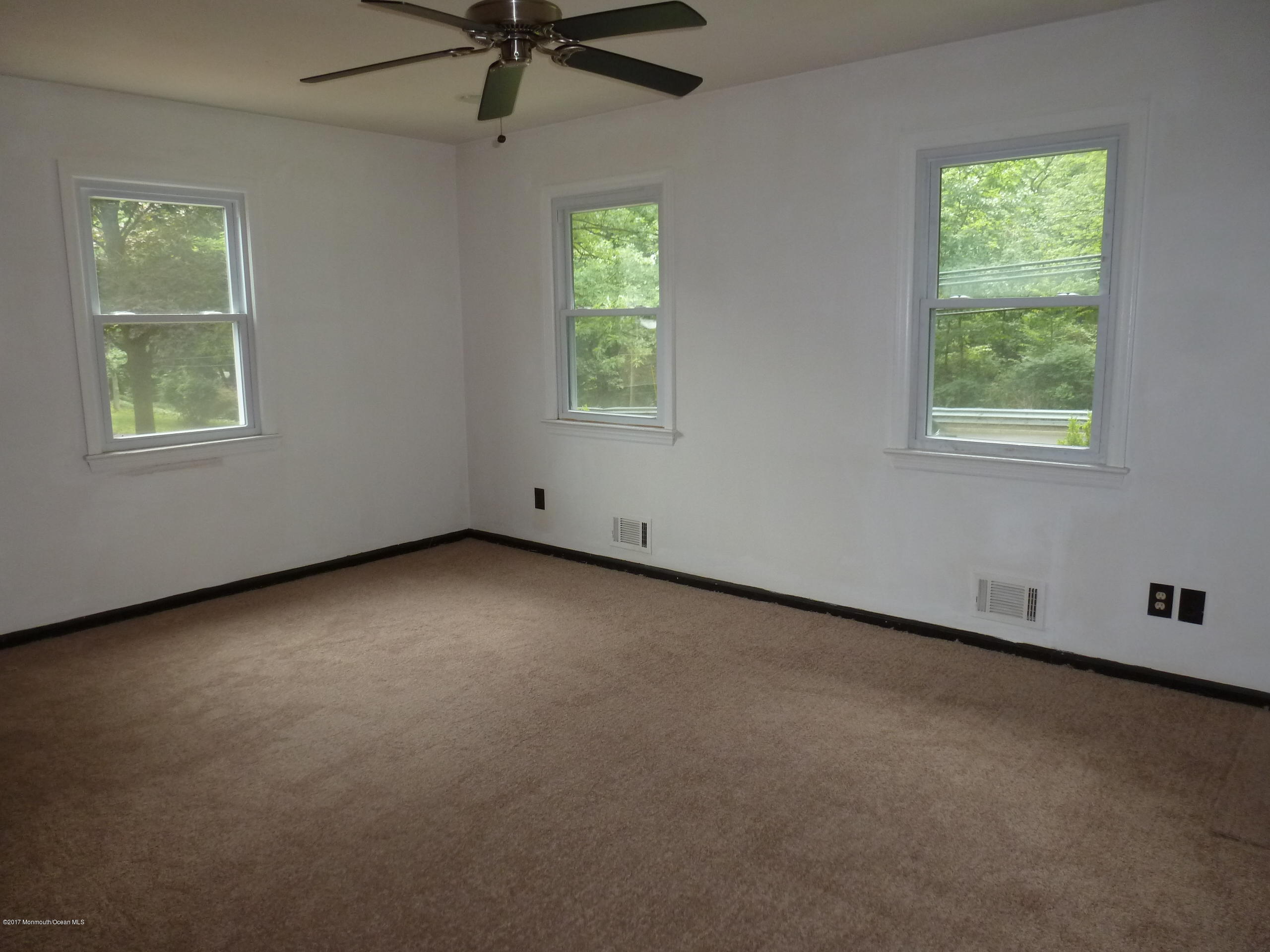 53 Aberdeen Road Matawan, NJ 07747 - Photo 5 of 15 LIVING ROOM