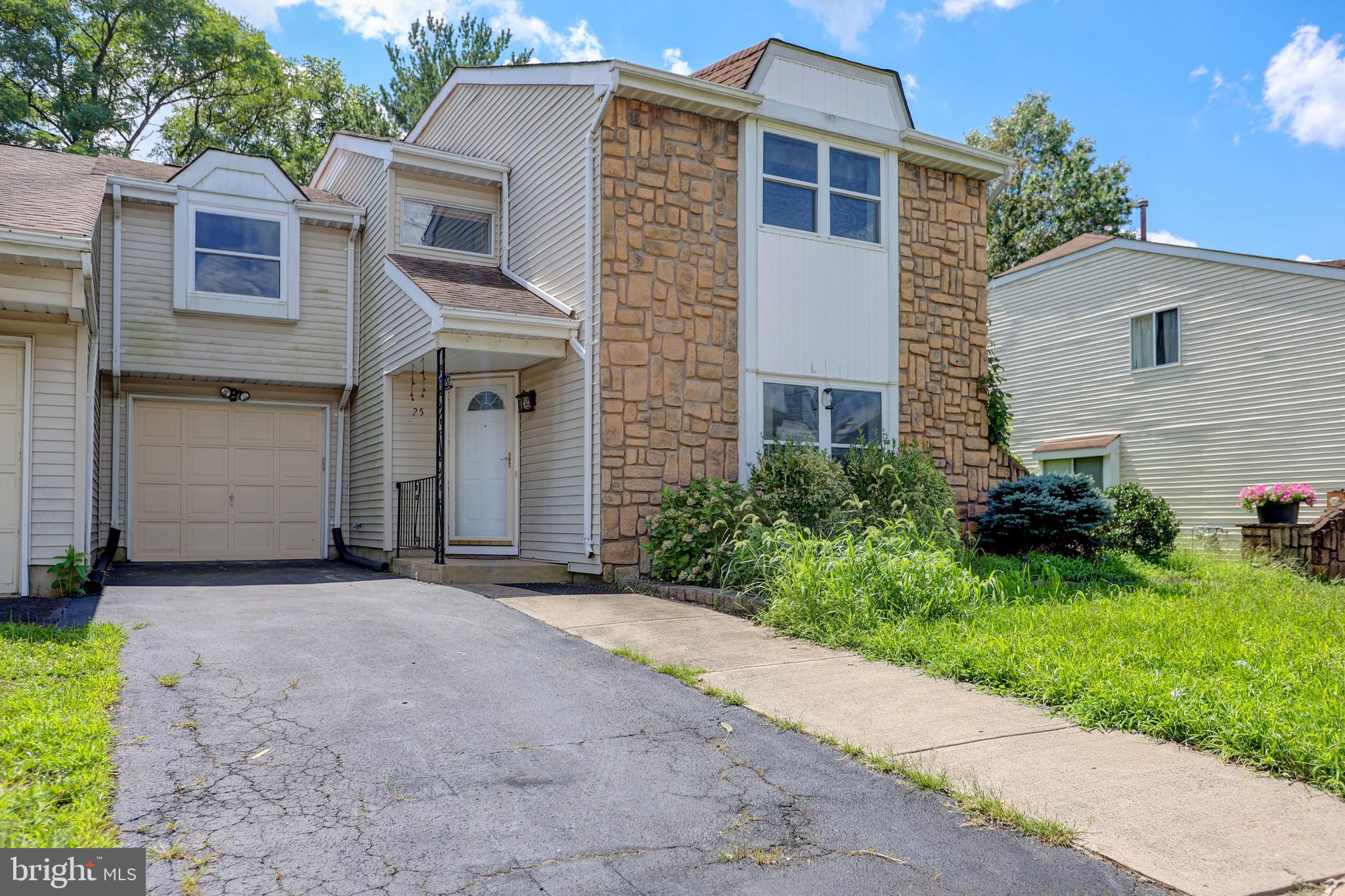 25 Allison Road Hightstown, NJ 08520 - Photo 1 of 33 Gallery Image 1