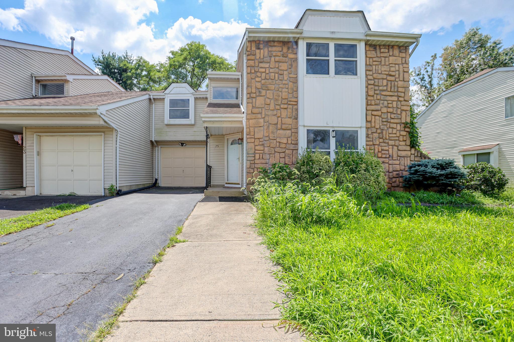 25 Allison Road Hightstown, NJ 08520 - Photo 2 of 33 Gallery Image 2