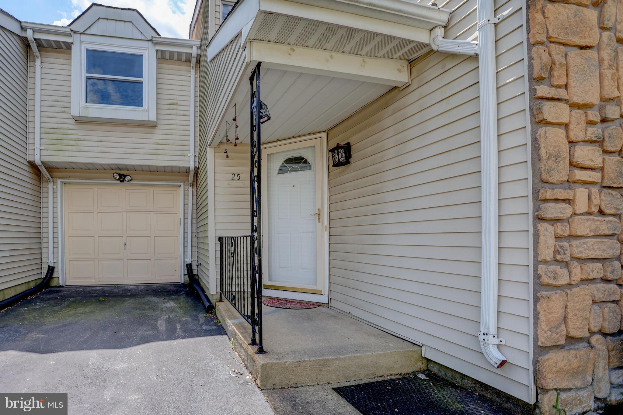 25 Allison Road Hightstown, NJ 08520 - Photo 4 of 33 Gallery Image 4