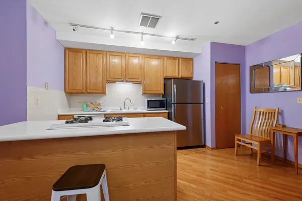 $200,000 | 910 South Michigan Avenue, Unit 1812, Chicago, IL 60605
