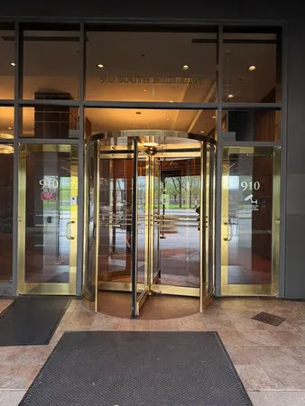 $200,000 | 910 South Michigan Avenue, Unit 1812, Chicago, IL 60605