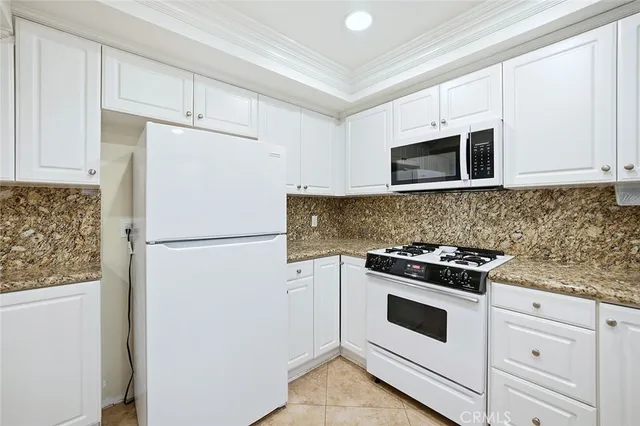 $490,000 | 4852 Cabana Drive, Unit 104, Huntington Beach, CA 92649