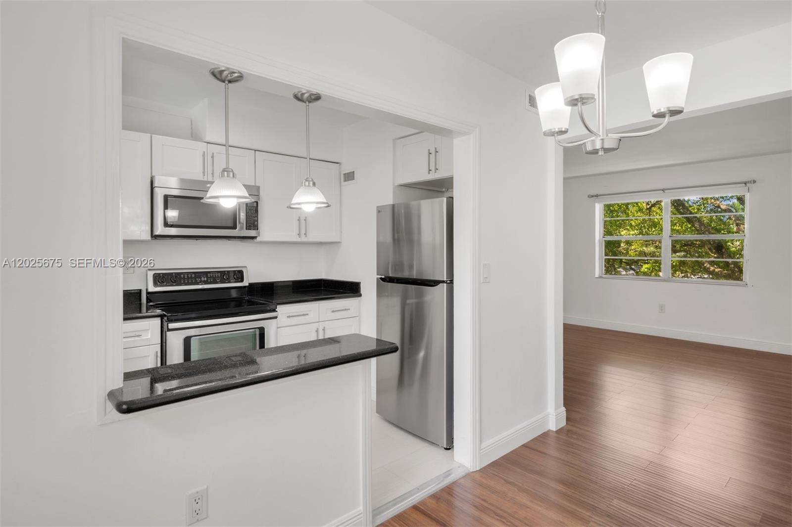 5605 Southwest 80th Street, Unit 10D Miami, FL 33143 - Photo 13 of 43