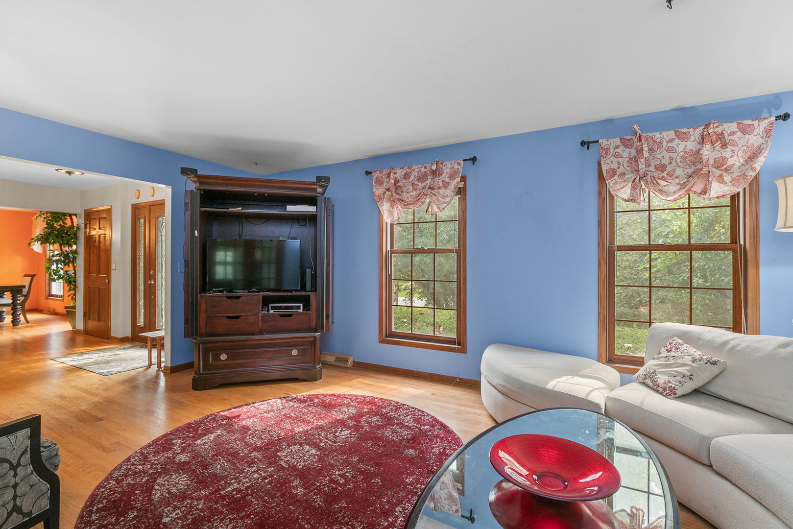 555 Basil Road Lake Bluff, IL 60044 - Photo 5 of 27 Gallery Image 5