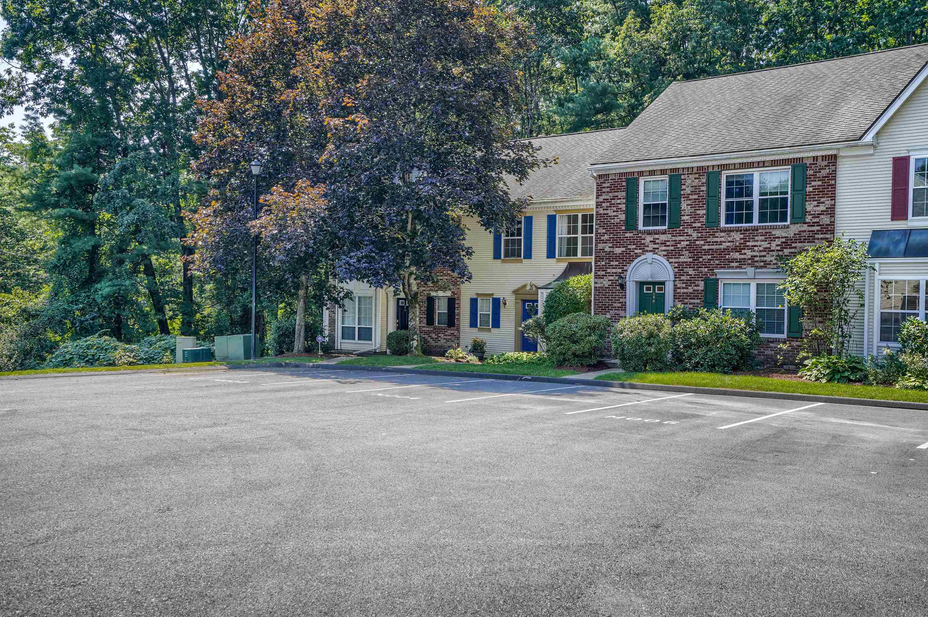 4 Middlesex Road Merrimack, NH 03054 - Photo 4 of 37
