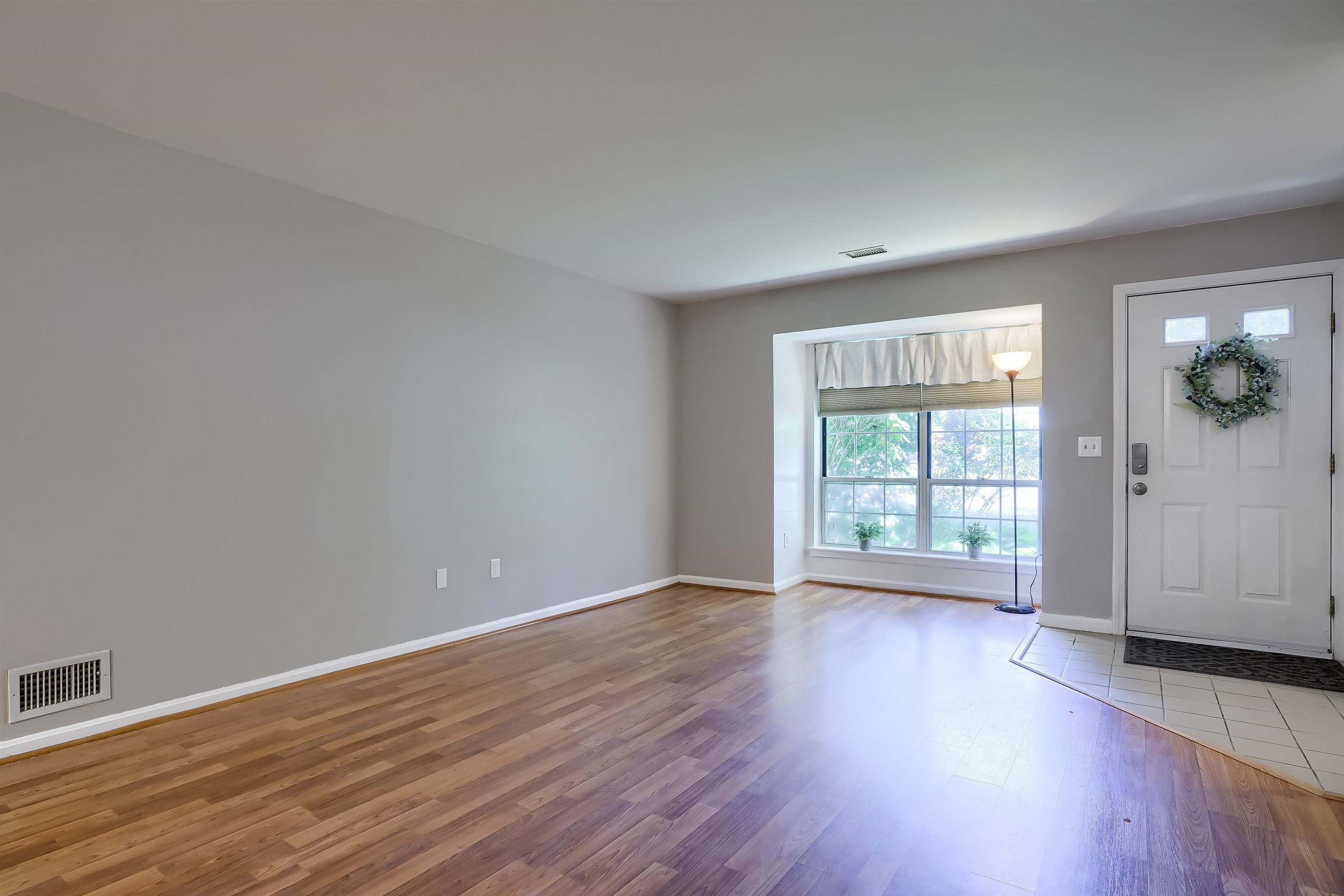 4 Middlesex Road Merrimack, NH 03054 - Photo 5 of 37