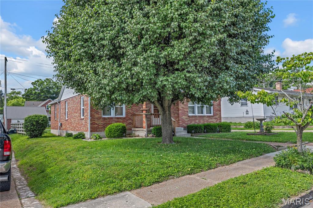 428 West 9th Street Hermann, MO 65041 - Photo 4 of 35